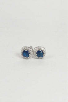 Center Gem Halo Stud