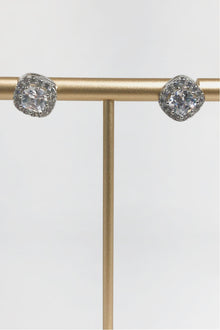 Center Gem Halo Stud