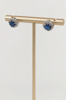 Center Gem Halo Stud