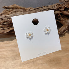 New Korea Classic Fresh Small Flower Stud Earrings For Women Sweet Lovely Elegant Fashion Metal Party Pendiente Gifts