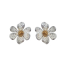 New Korea Classic Fresh Small Flower Stud Earrings For Women Sweet Lovely Elegant Fashion Metal Party Pendiente Gifts