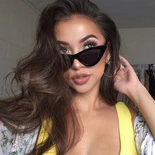 Women Vintage Cat Eye Sun Glasses Retro Fashion Sunglasses Women Triangular Sun Glasses Eyewear Oculos De Sol UV400