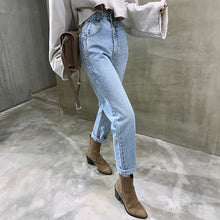 BGTEEVER Vintage High Waist Straight Jeans Pant for Women Streetwear Loose Female Denim Jeans Buttons Zipper Ladies Jeans 2021